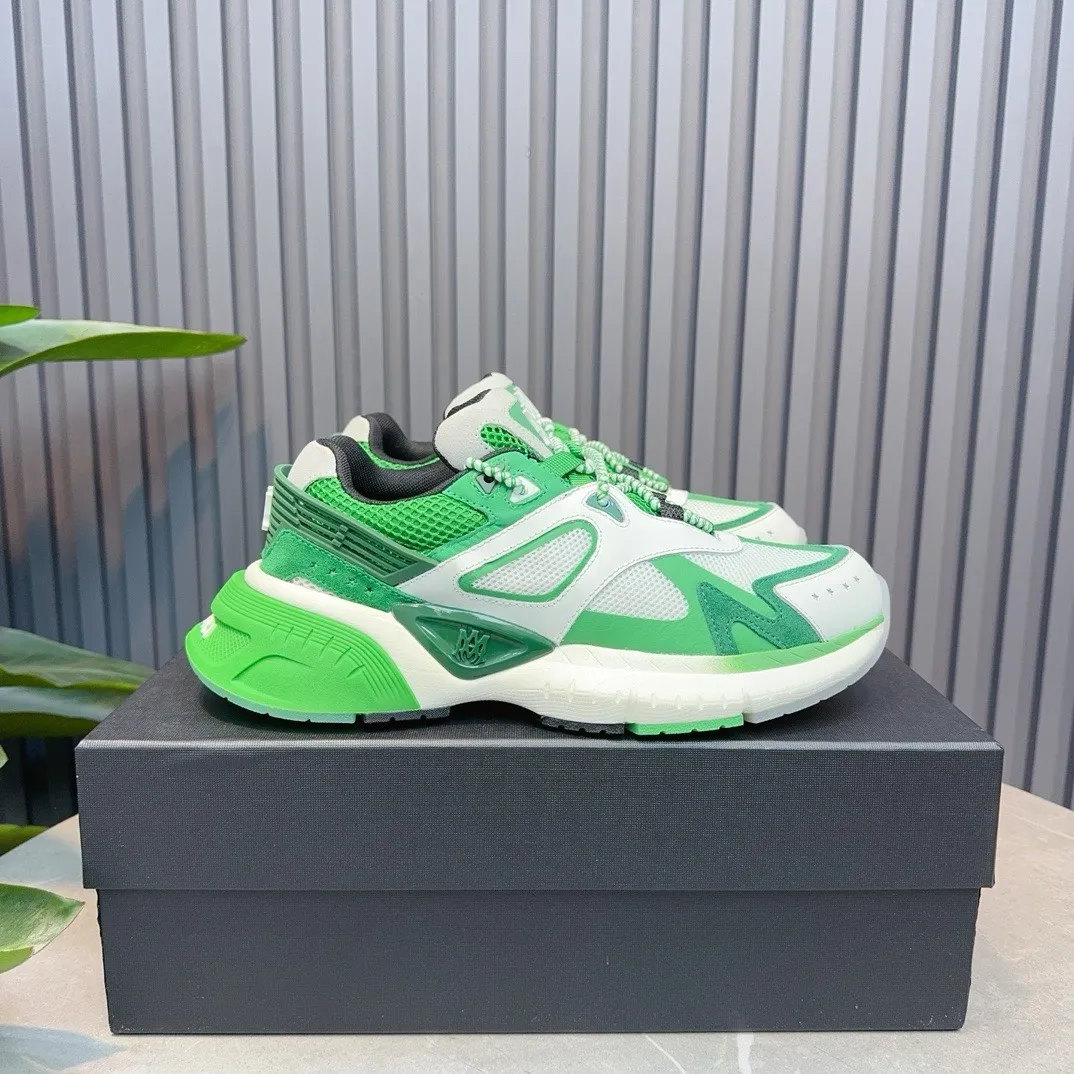 [AMIRI Amir] P: 760💰Size for couples: Female 35-40; Male 39-44; (Customized at 45.46) AMIRI Amir New Autumn and Winter Products New Autumn Latest Catwalk Couple Color Block Bread Casual Sports Shoes Series〰 Full of detailed casual fashion style New generation of bone shoes popular classic upgrades Super comfortable and super popular! AUTRY is an exclusive version of AUTRY couple casual shoes from a high street brand in Los Angeles. Many celebrity Internet celebrities have the same style. Chinese new rapper Xiaobai Gali, Wang Yibo, Yang Mi and other Internet celebrity bloggers are competing for their feet. The three-dimensional molded metal logo on the side of the AJ1 shoe is on par with Nike's popular Fog. The heroic value instantly has a bit of punk rock flavor, all showing fashion sense and street style... ▪ Upper: original custom-made cowhide + original custom-made breathable mesh ▪Inner lining: original customized breathable mesh ▪Outsole: original molded two-color TPU rubber combination outsole.